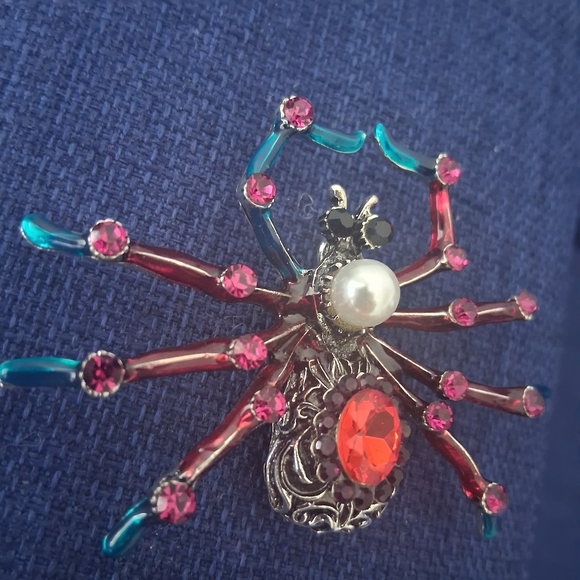 Vintage Spider Brooch with Gem Accents - Picture 2 of 3